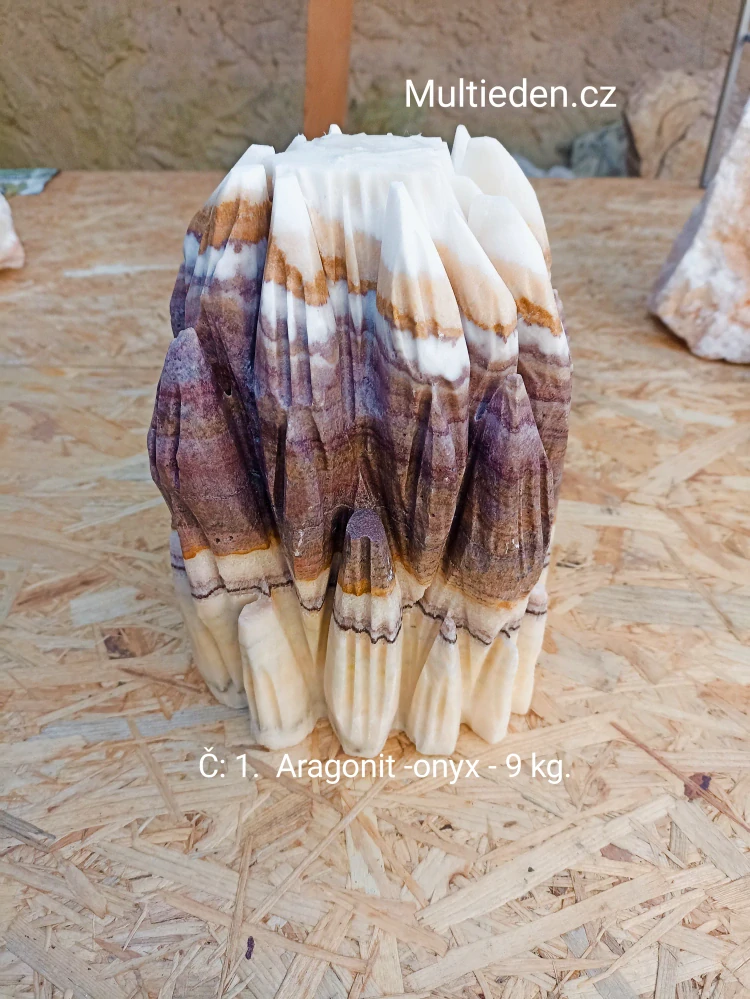 Aragonit -onyx věžička č:1 - 9 kg