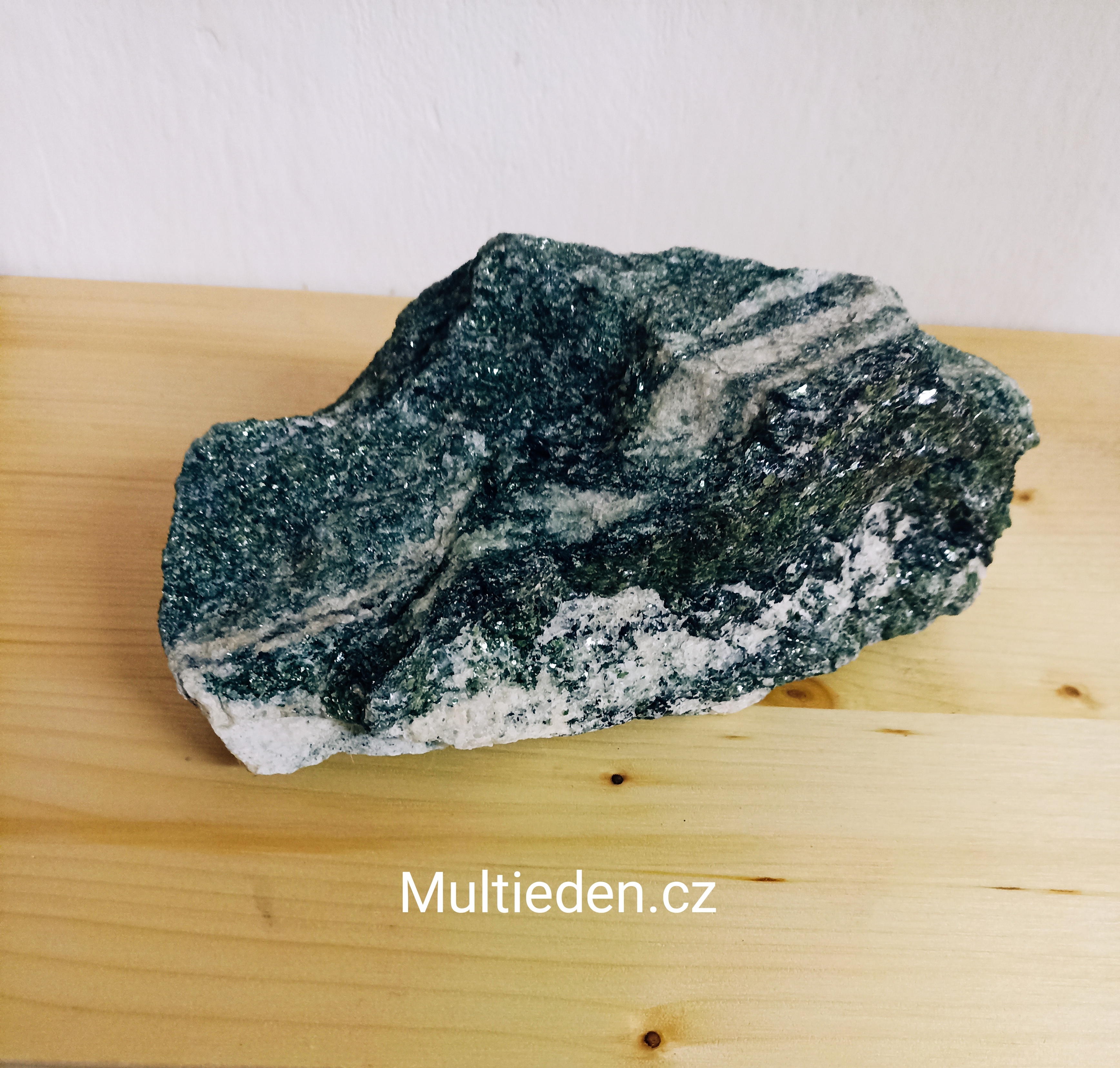 Fuchsit surový   - 2,096 kg. Č:10