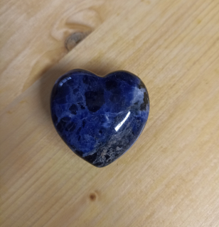 Srdce z minerálů Lápis Lazuli