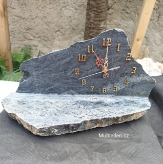 Originální kamenné hodiny ke krbu..