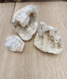  Křišťál geoda.: č:2