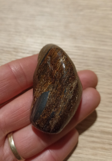 Bronzit č:7 tromlovany