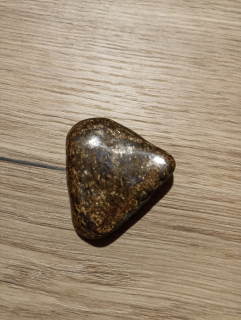 Bronzit č:10 tromlovany