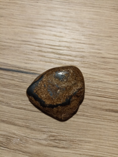 Bronzit č:13 tromlovany