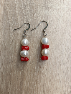 Říční perly a Červený korál. Náušnice.