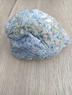Kyanit přírodní 0,852kg. K:11