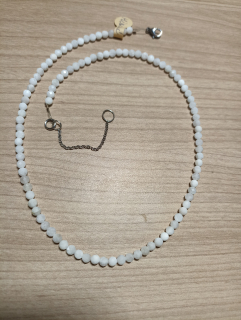 Měsíční kámen bílý fasetovany 4 mm. 