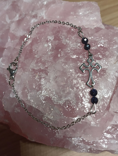 Náramek na ruku s křížkem, a minerály 