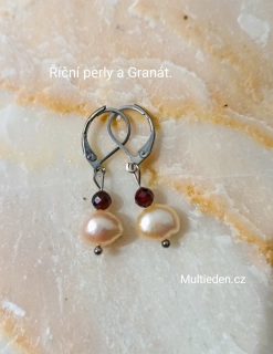 Říční perly a Granát, náušnice  c:1.