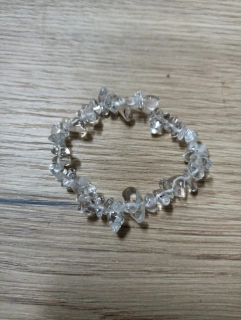 Dětský náramek na ruku z minerálů Křišťál