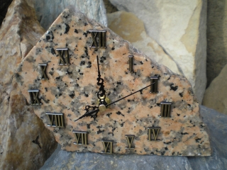 Kamenné hodiny s turmalíny č: 7  